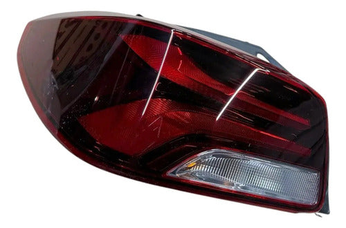 Farol Trasero Ext Chevrolet Onix Sedan 2021 2024 Izquierdo Rojo