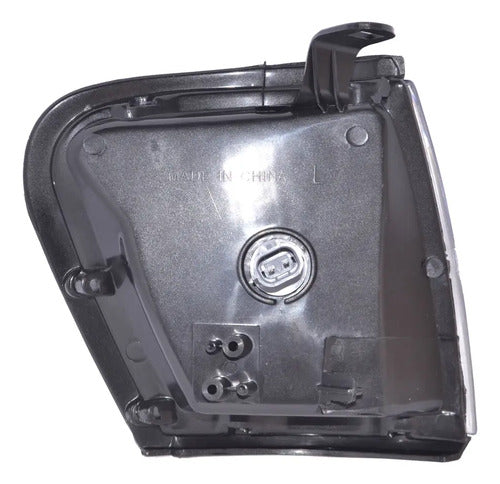 Farol Punta Chevrolet Luv 2001 2004 Izquierdo Blanco