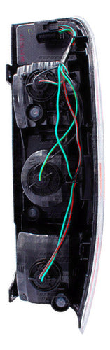 Farol Trasero Derecho Mazda Bt50 2.2 P4at Tci 2011 2012
