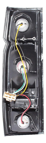 Farol Trasero Tyc Nissan D21 2001 2005 Derecho Rojo