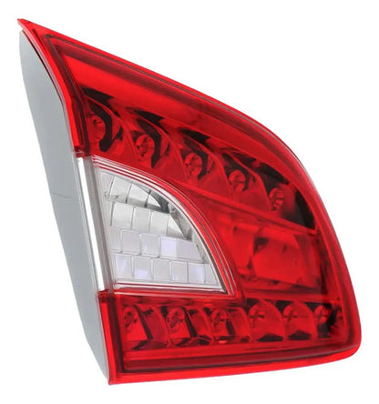 Farol Trasero Interior Nissan Sentra 2013 2015 Izquierdo Rojo
