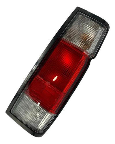 Farol Trasero Tyc Nissan D21 2001 2005 Derecho Rojo