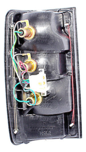 Farol Trasero Derecho Toyota Hilux 2.4 22re 1993 1997