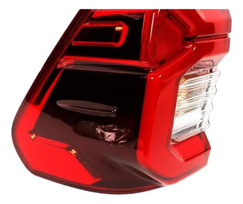 Farol Trasero Toyota Hilux Revo 2021 2025 Set Led Derecho / Izquierdo Rojo