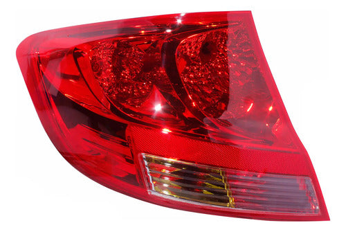 Farol Trasero Chevrolet Sail 2010 2015 Izquierdo Rojo