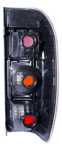 Farol Trasero Derecho Mazda Bt50 2.5 Wlat 4wd 2007 2009
