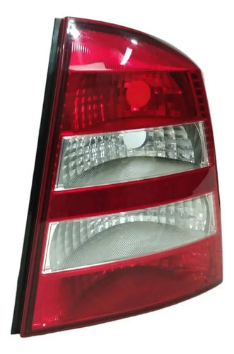 Farol Trasero Chevrolet Astra G Sedan 2003 2006 Derecho Rojo