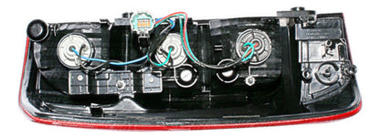 Farol Trasero Derecho Nissan Np300 2.3 Ys23 2015 2020