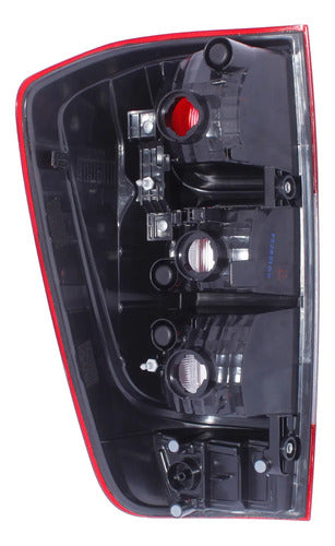 Farol Trasero Nissan Np300 2016 2021 Derecho Rojo