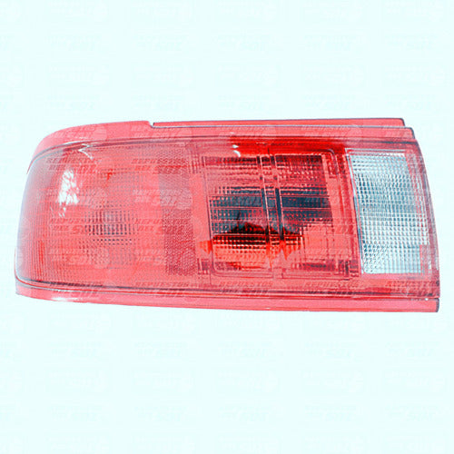 Farol Trasero Izquierdo Nissan V16 1.6 Sedan 1998 2010