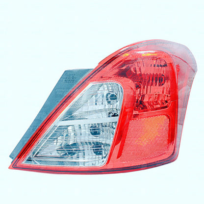 Farol Trasero Derecho Nissan Versa 1.6 Hr16de 2012 2015
