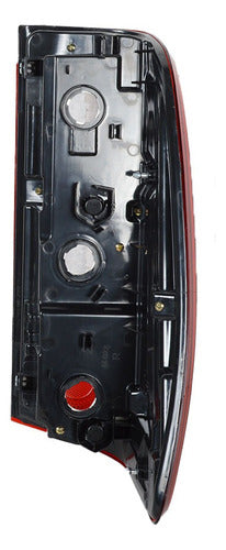 Farol Trasero Derecho Mazda Bt50 2021 2025