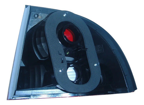 Farol Trasero Chevrolet Corsa Plus 2006 2008 Izquierdo Rojo