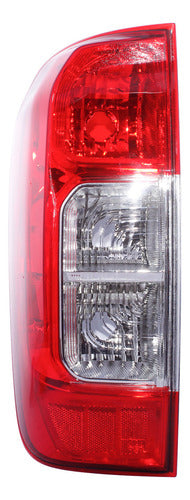 Farol Trasero Izquierdo Nissan Np300 2.3 Ys23 D23x 2015 2020