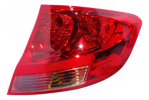 Farol Trasero Chevrolet Sail 2010 2015 Derecho