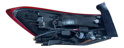 Farol Trasero Chevrolet Onix Sedan 2021 2023 Derecho Rojo