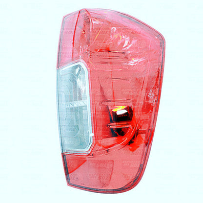 Farol Trasero Derecho Nissan Np300 2.3 Ys23 2015 2020