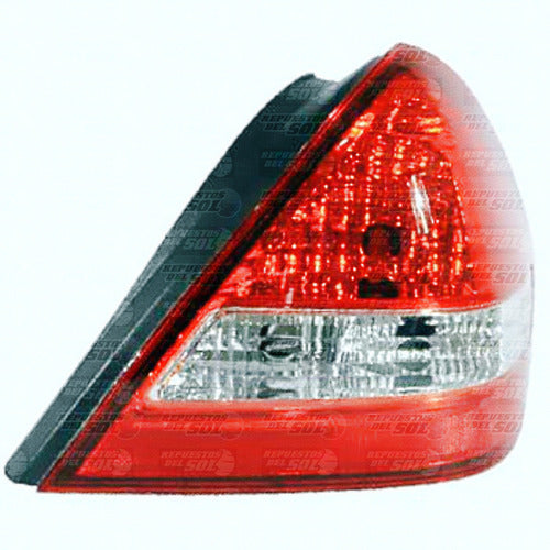 Farol Trasero Nissan Tiida 1.8 Mr18de C11 2006 2010 Par