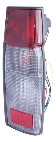 Farol Trasero Nissan D22 2002 2010 Derecho Rojo