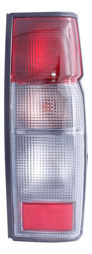 Farol Trasero Nissan D22 2002 2010 Derecho Rojo