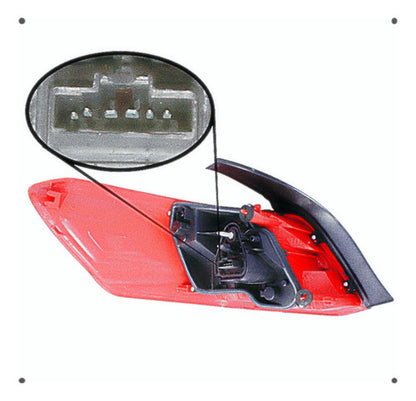 Farol Trasero Derecho Peugeot 301 1.6 Ec5 2013 2017