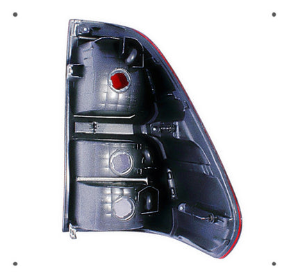 Farol Trasero Izquierdo Toyota Hilux 2.7 2tr-fe 2016 2018