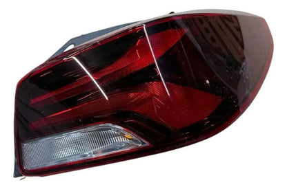 Farol Trasero Ext Chevrolet Onix Sedan 2021 2024 Der