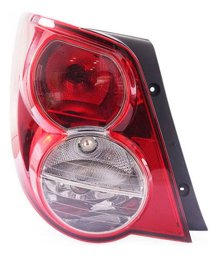 Farol Trasero Izquierdo Chevrolet Sonic 1.6 F16d4 2011 2016