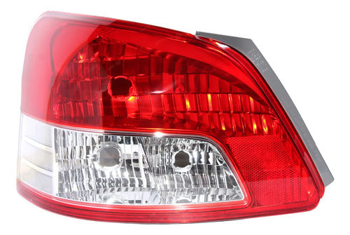 Farol Trasero Izquierdo Toyota Yaris Sedan 2006 2013 Rojo