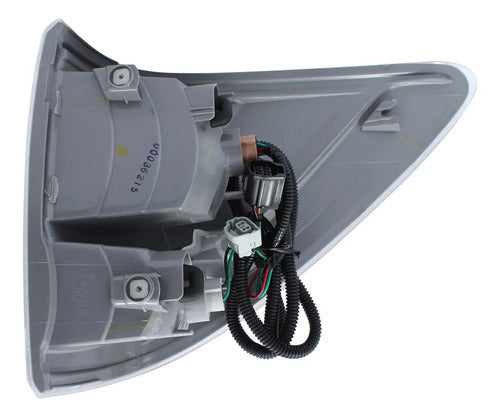 Farol Trasero Exterior Mazda Bt50 2013 2015 Izquierdo Rojo