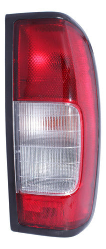 Farol Trasero Derecho Nissan Terrano D22 2.7 2002 2007