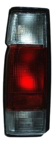 Farol Trasero Izquierdo Nissan D21 2001 2005